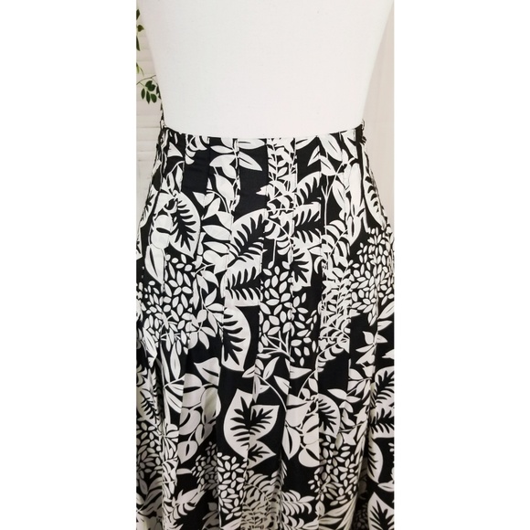 WHBM black white silk midi a line skirt size 4 - Picture 4 of 8